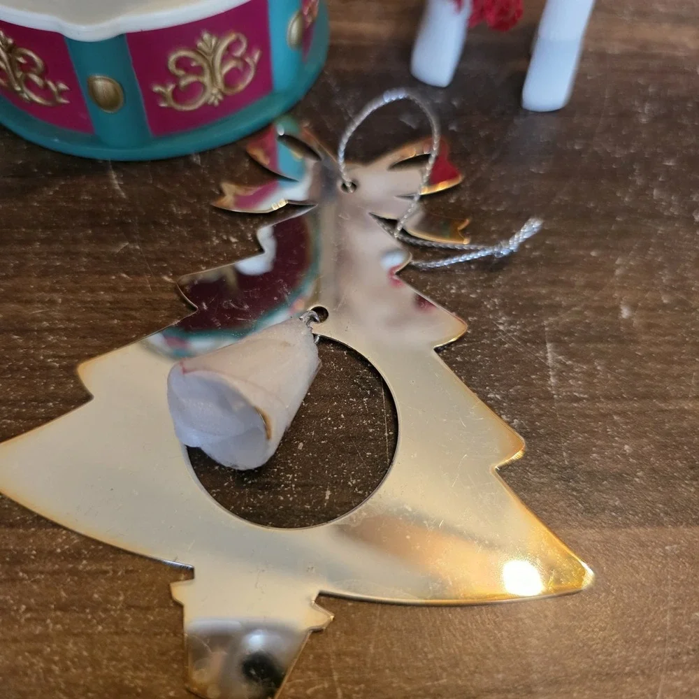 4‎ Avon Christmas Ornaments Festive Carousel Bear In Stocking Reindeer Tree